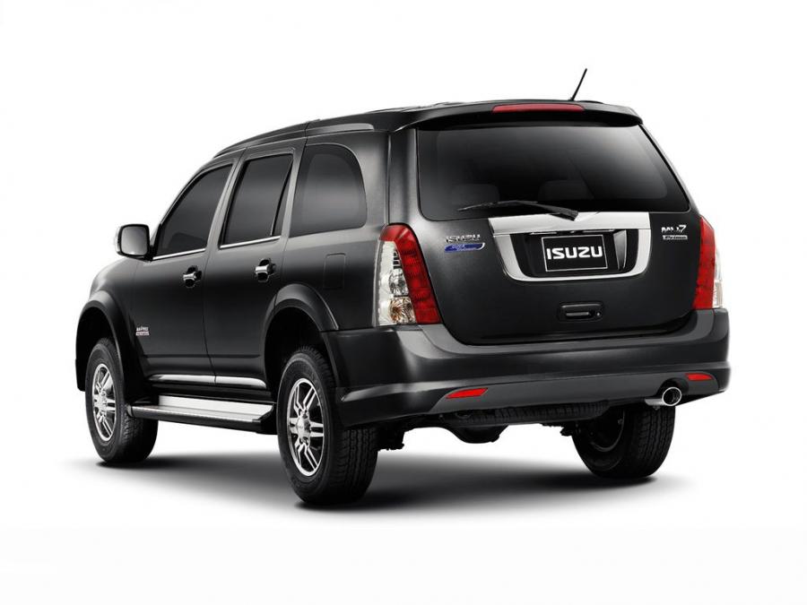  Isuzu MU-7 2004 года  (фото 4 из 8)